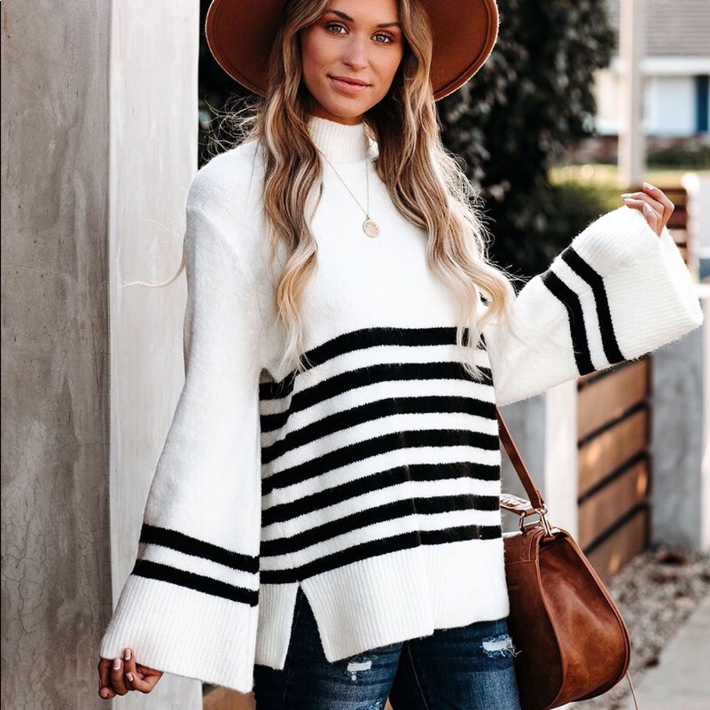 PREVIEW Ivory & Black Striped Oversized Sweater - Picture 3 of 9